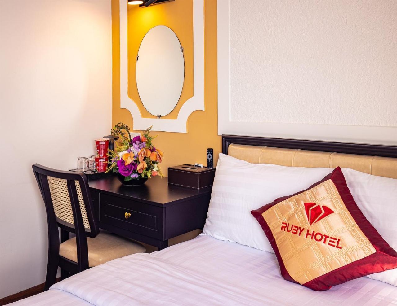 Ruby Hotel Vĩnh Long Extérieur photo