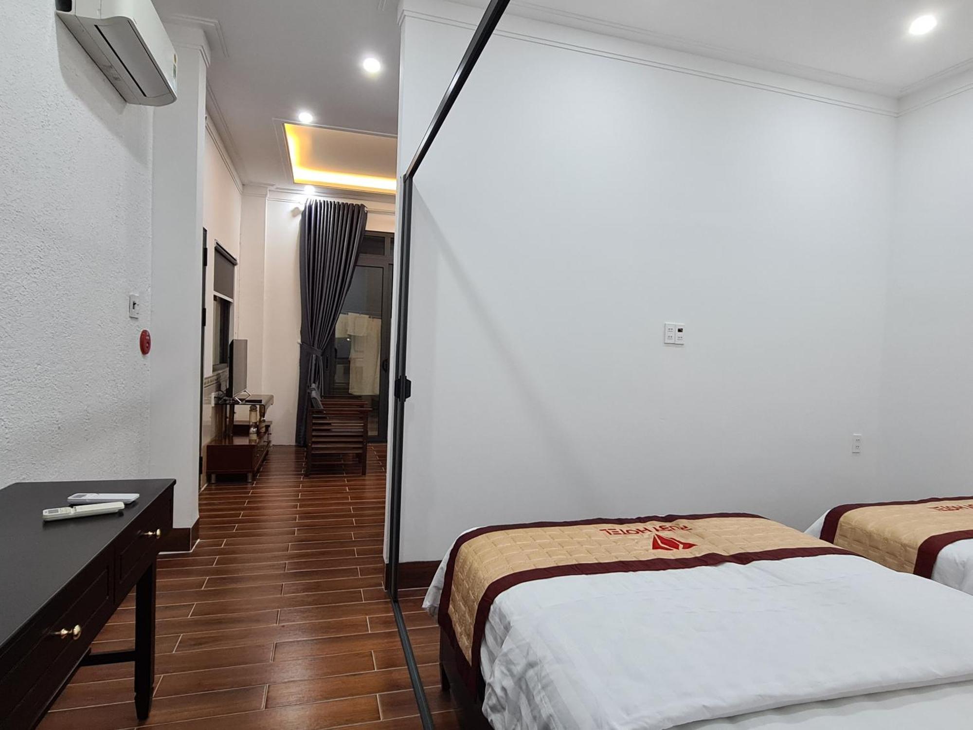 Ruby Hotel Vĩnh Long Extérieur photo